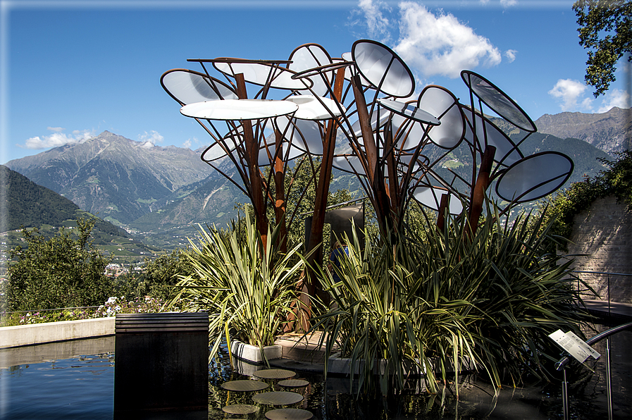 foto Giardini Trauttmansdorff - Giardino degli Innamorati e binocolo di Matteo Thun